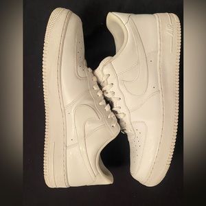 Nike Men’s Air Force 1 size 13